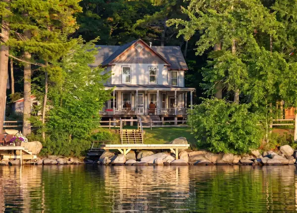 5 Lakeside Road, Newbury, NH 03255