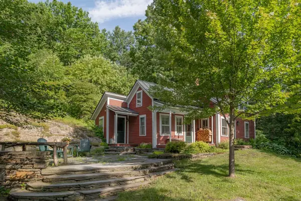 31 Mill Road, Warren, VT 05674