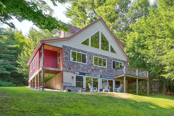 65 Garmish Road, Conway, NH 03818