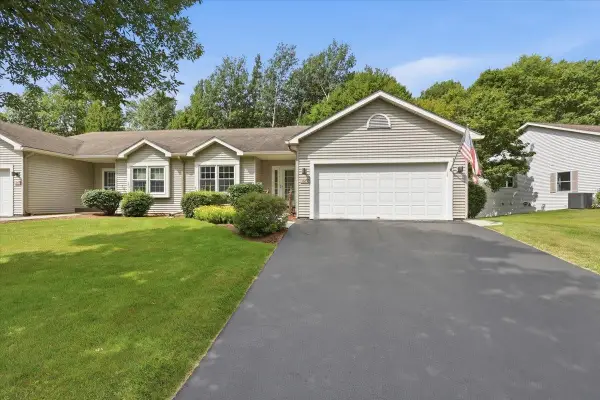 82 Honeysuckle Lane, Williston, VT 05495