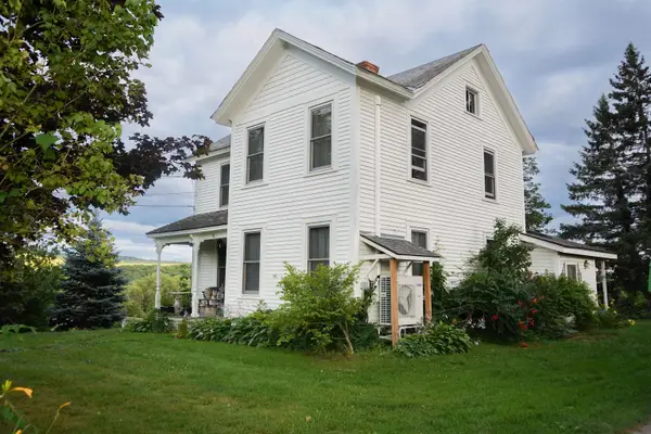 31 Amerio Road, Poultney, VT 05764