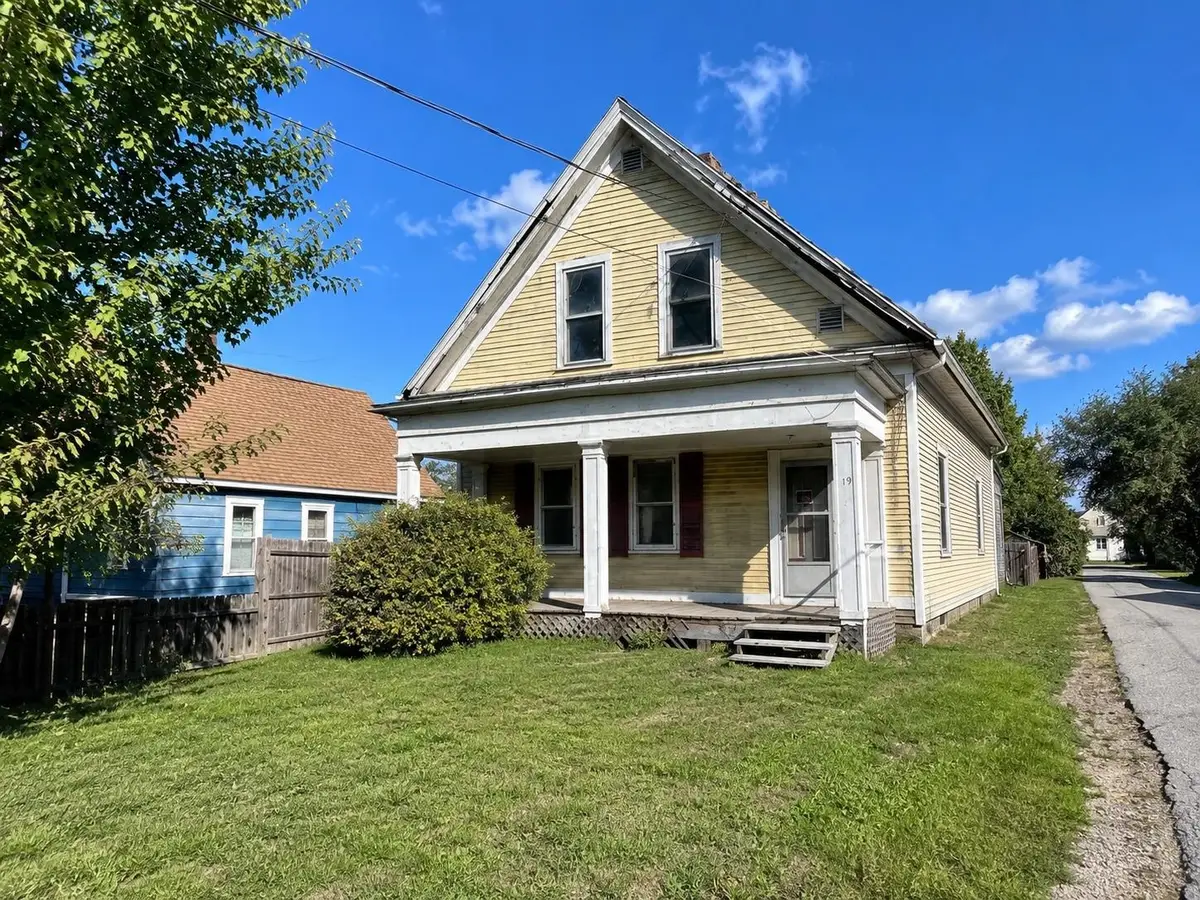 19 Hill Street, Saint Johnsbury, VT 05819 - #1
