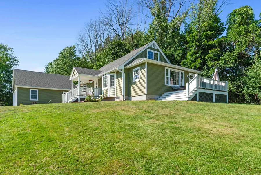 25 Old Lakeview Terrace, Wolfeboro, NH 03894 - #3