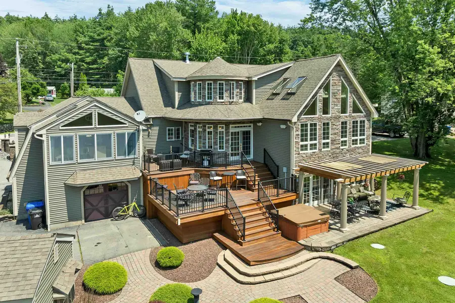 98 Robinson Road, Hudson, NH 03051 - #2