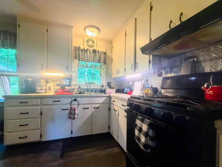 60 Mark Street, Springfield, VT 05156 - #3