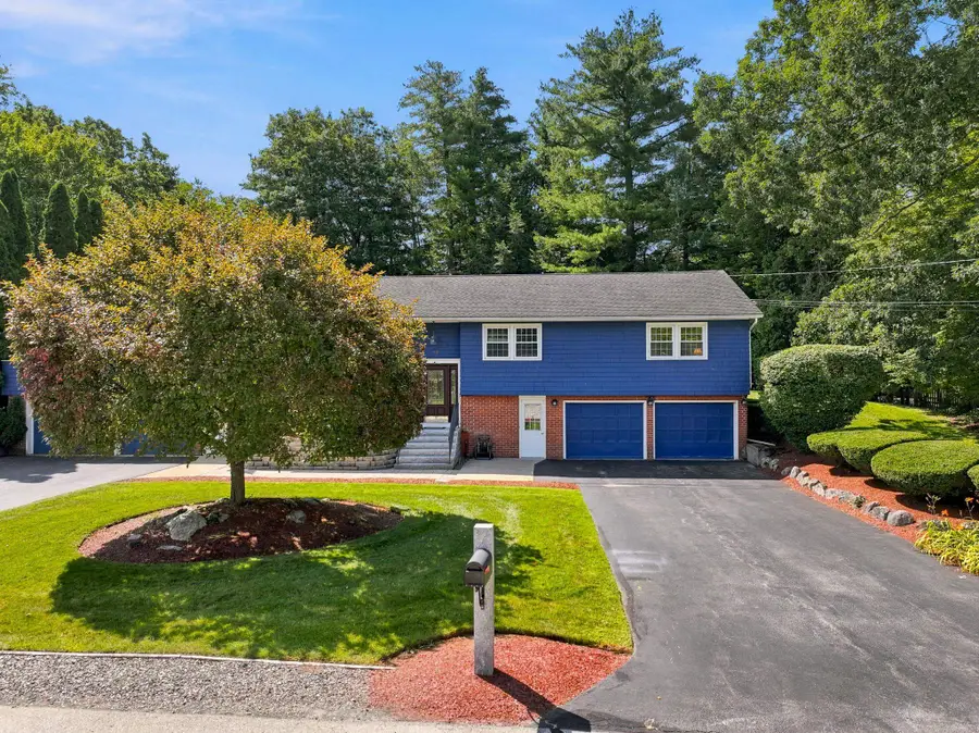 12 Deerhaven Drive, Nashua, NH 03064 - #2