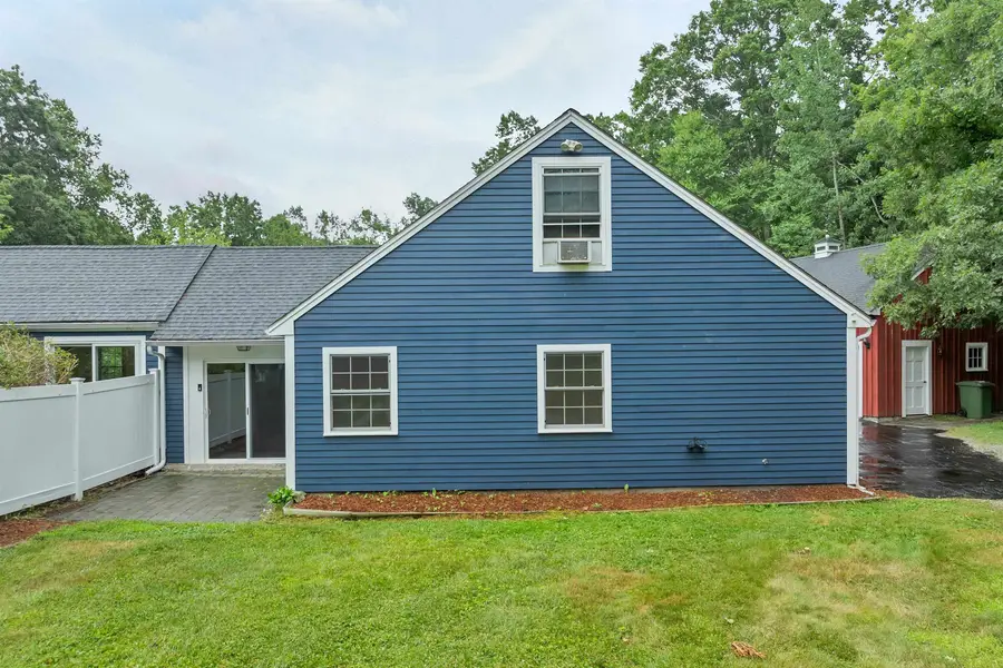 26 Old Mont Vernon Road #A/B, Amherst, NH 03031 - #2