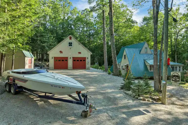 13 Chestnut Lane, Madison, NH 03849