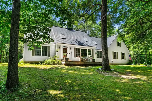 85 Maple Avenue, Atkinson, NH 03811