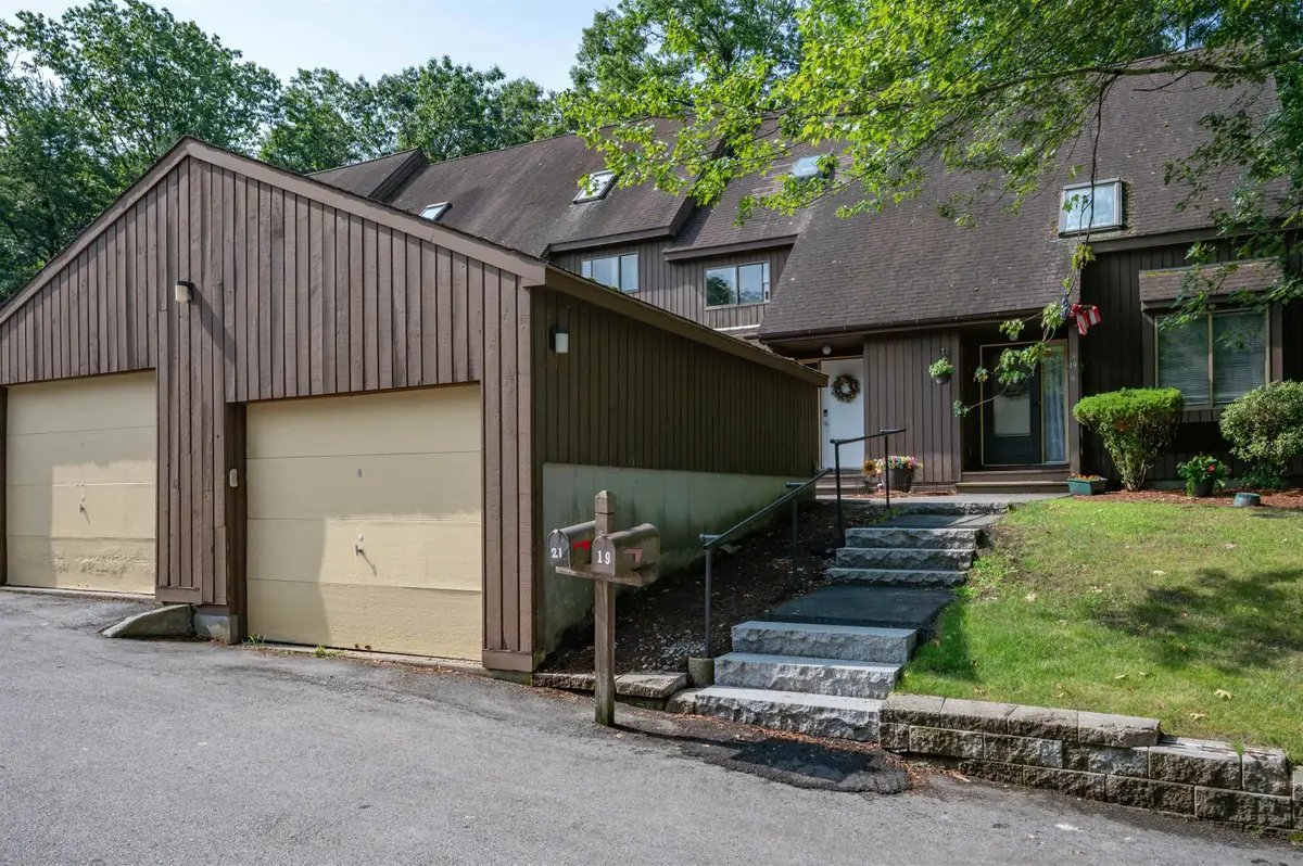 21 Silverton Drive, Nashua, NH 03062 - #1
