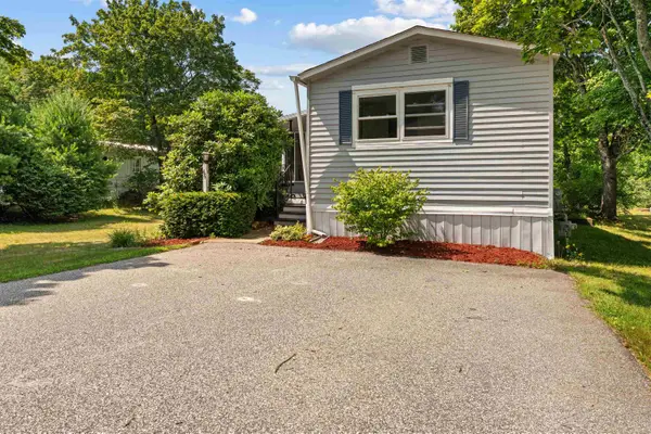 66 Fairfield Drive, Concord, NH 03301
