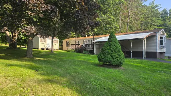 44 Gooseberry Circle, Rochester, NH 03867