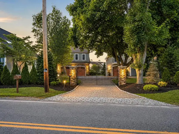 11 Post Road, North Hampton, NH 03862