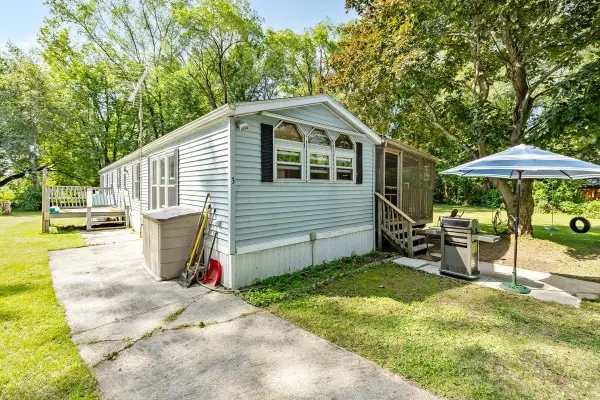37 Wheeler Drive, Alburgh, VT 05440