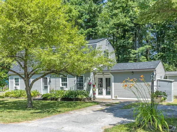 14 Red Cedar Lane, Shelburne, VT 05482