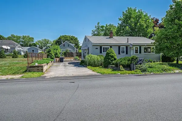 18 Pershing Street, Nashua, NH 03060