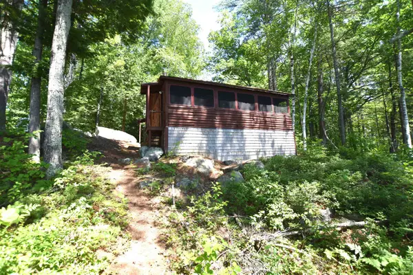 192 County Road, Hillsborough, NH 03244