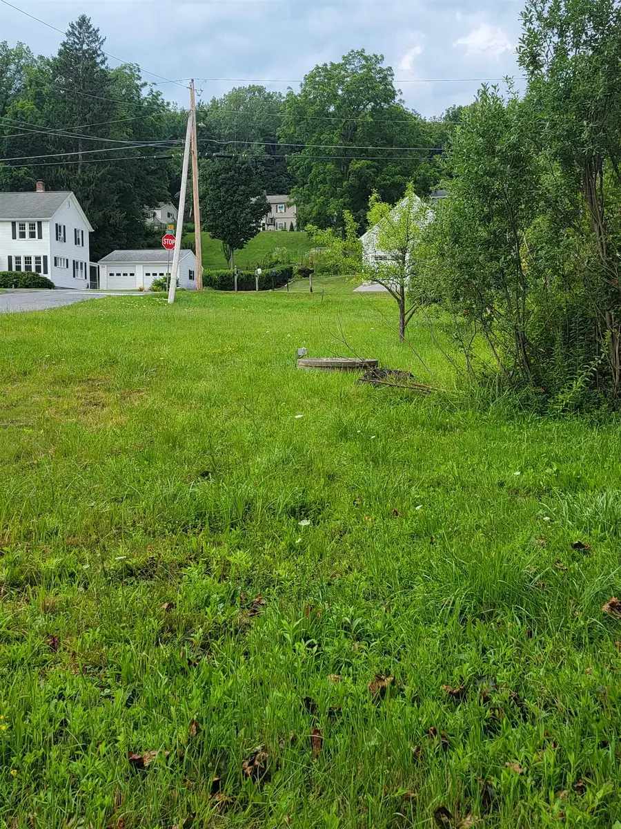 2 Belvedere Street, Bennington, VT 05201 - #3