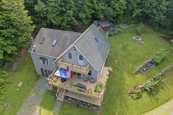 87 B Hill Road, Pownal, VT 05261