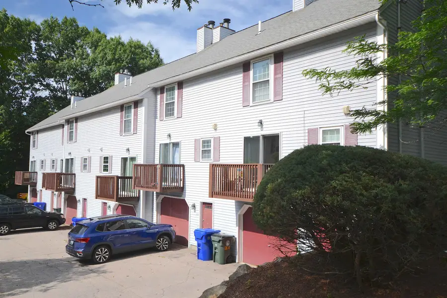 80 Beech Hill Avenue #1, Manchester, NH 03103 - #2