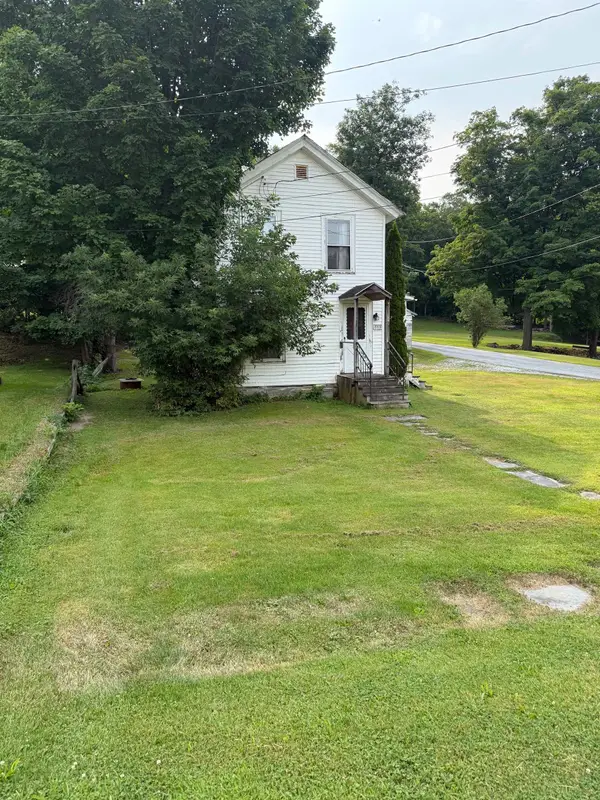 111 New Street, Pawlet, VT 05775