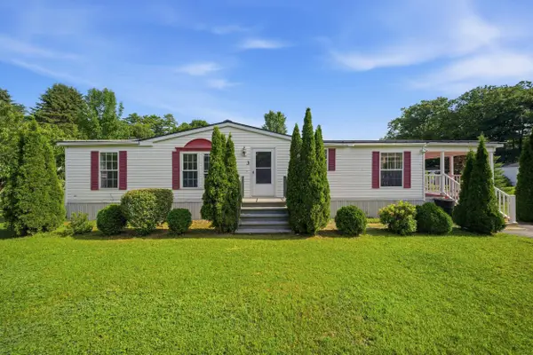 3 Adams Street, Epsom, NH 03234