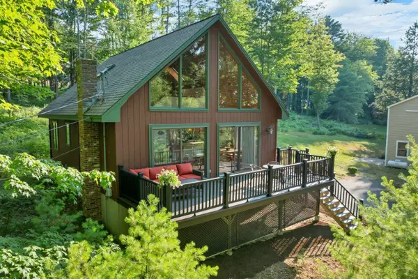 52 Leeward Shores Road, Moultonborough, NH 03254