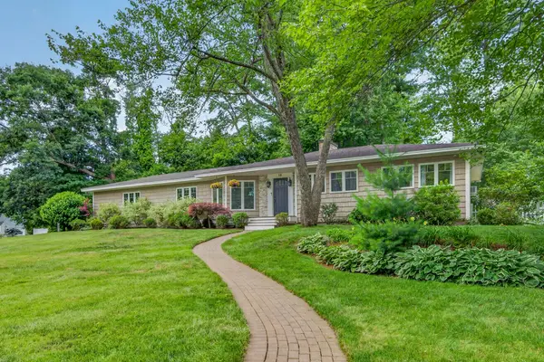 12 Shady Lane, Manchester, NH 03104