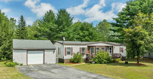 61 Eagles Way, Alton, NH 03809