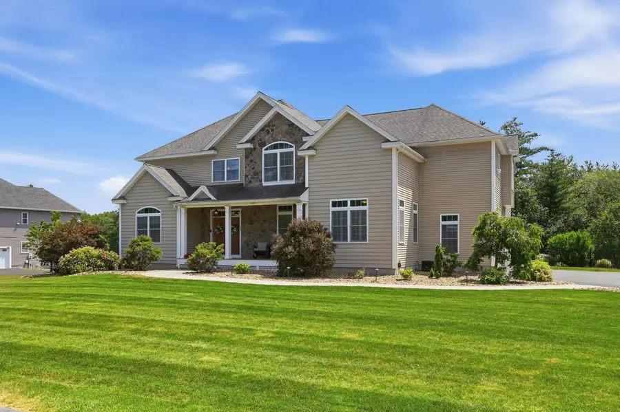 28 Lamplighter Lane, Salem, NH 03079 - #3