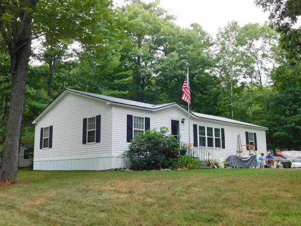 10 Harvey Brook Road, Wolfeboro, NH 03896
