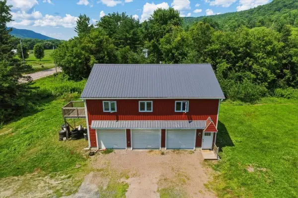 1638 US Route 2, Waterbury, VT 05677