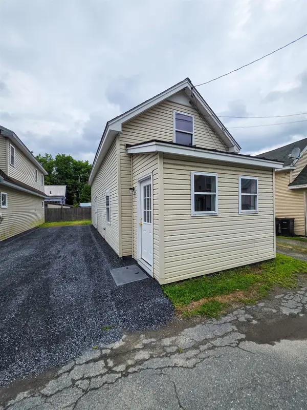 52 Jarvis Street, Windsor, VT 05089