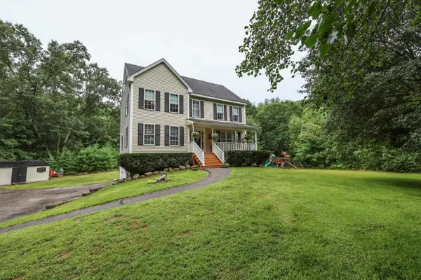 106 Red Brook Road, Fremont, NH 03044