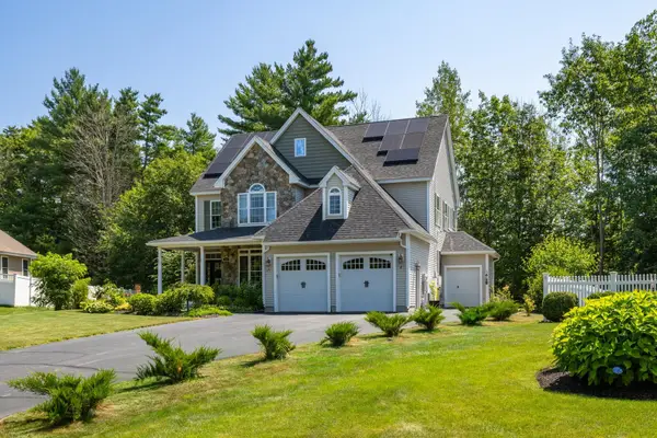 144 Boxwood Lane, Dover, NH 03820