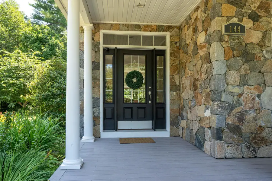 144 Boxwood Lane, Dover, NH 03820 - #3