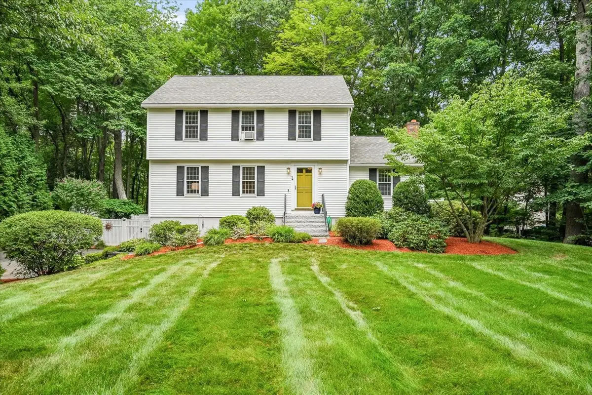 4 Lawson Farm Road, Londonderry, NH 03053 - #1