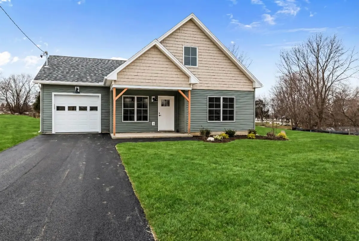 32 Upper Gilman Street #7, Saint Albans, VT 05478 - #1