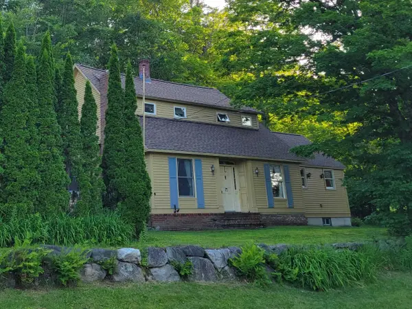 52 Chase Street, Sunapee, NH 03782