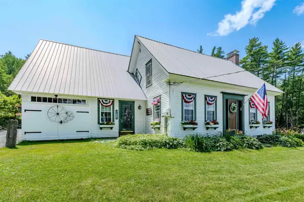 488 Gale Chandler Road, Landaff, NH 03585