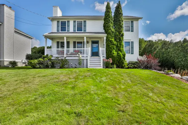 102  Ashmere Drive, Manchester, NH 03109