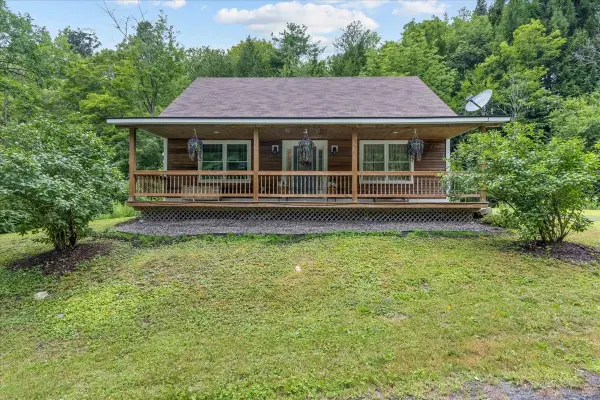 39 VT Route 113, Chelsea, VT 05038