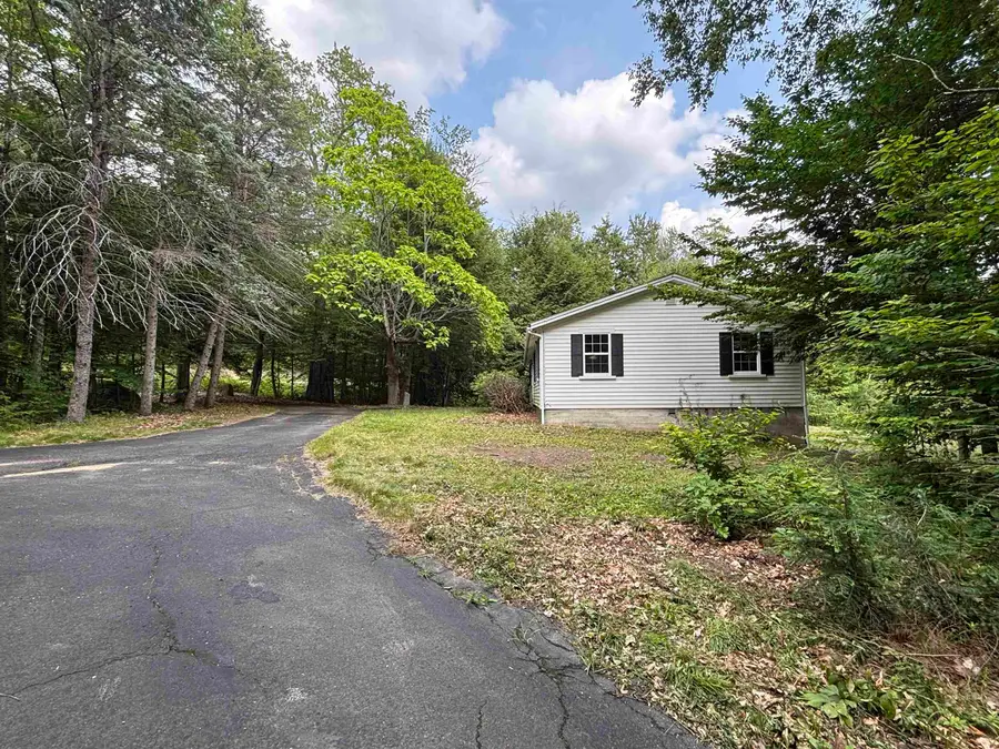 3027 Chinook Trail, Tamworth, NH 03886 - #3