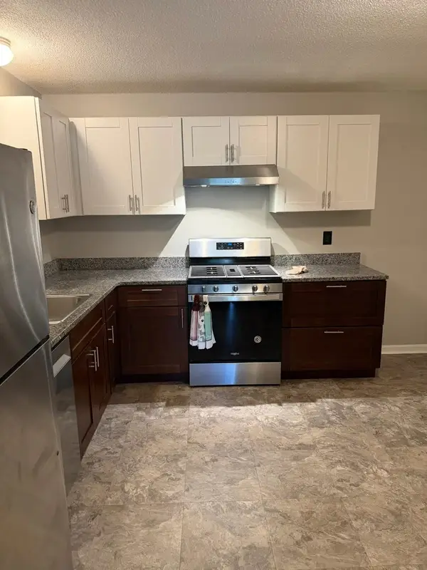 19 Country Club Drive, Manchester, NH 03102