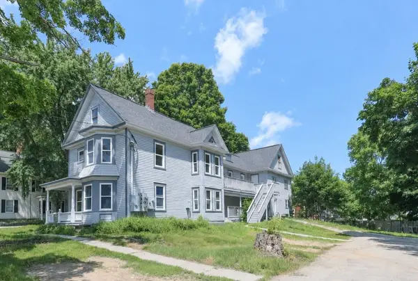 32 Hall Avenue, Henniker, NH 03242