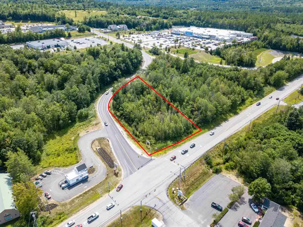 2 Boulder Point Drive, Plymouth, NH 03264