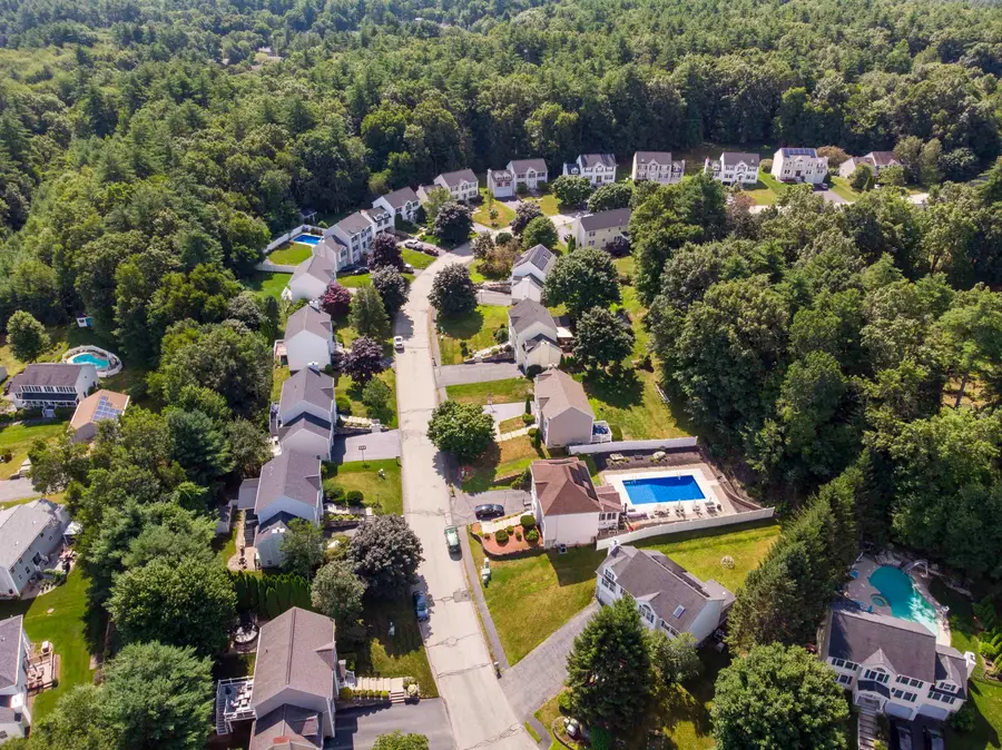 11 Wintergreen Drive, Merrimack, NH 03054 - #3