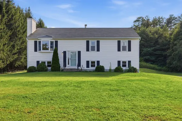12 Constance Drive, Londonderry, NH 03053