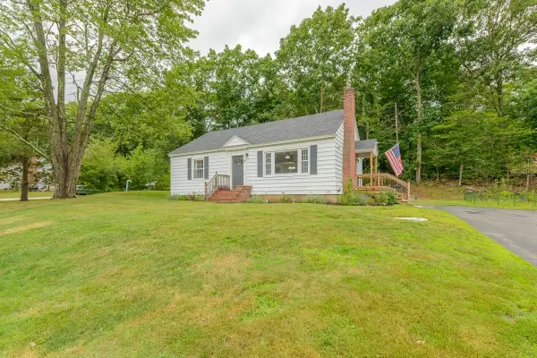 9 Laurel Street, New Ipswich, NH 03071