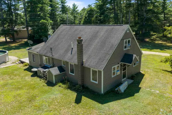 3 Old Coffeetown Road, Deerfield, NH 03037